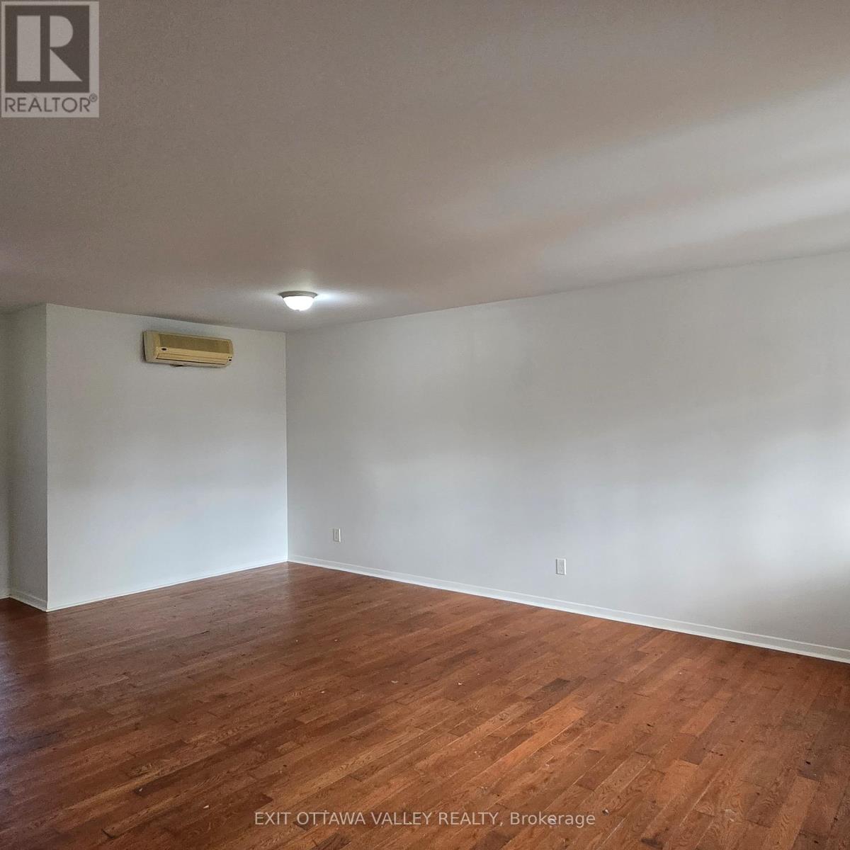 3 - 10 Charles Street, Arnprior, Ontario  K7S 1A7 - Photo 13 - X12753354