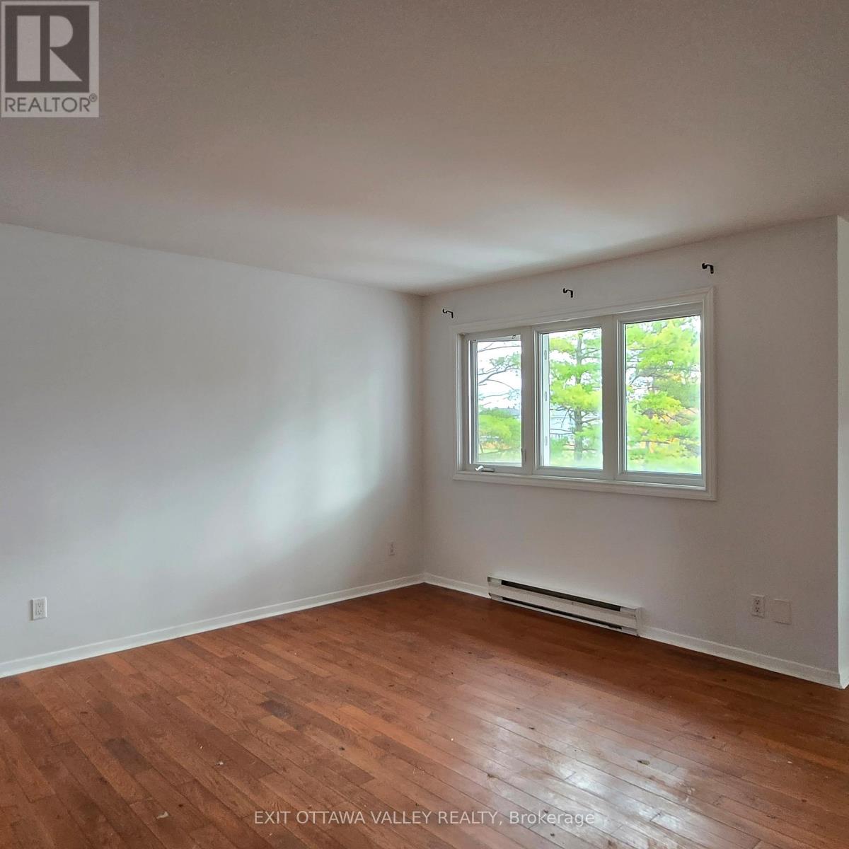 3 - 10 Charles Street, Arnprior, Ontario  K7S 1A7 - Photo 24 - X12753354