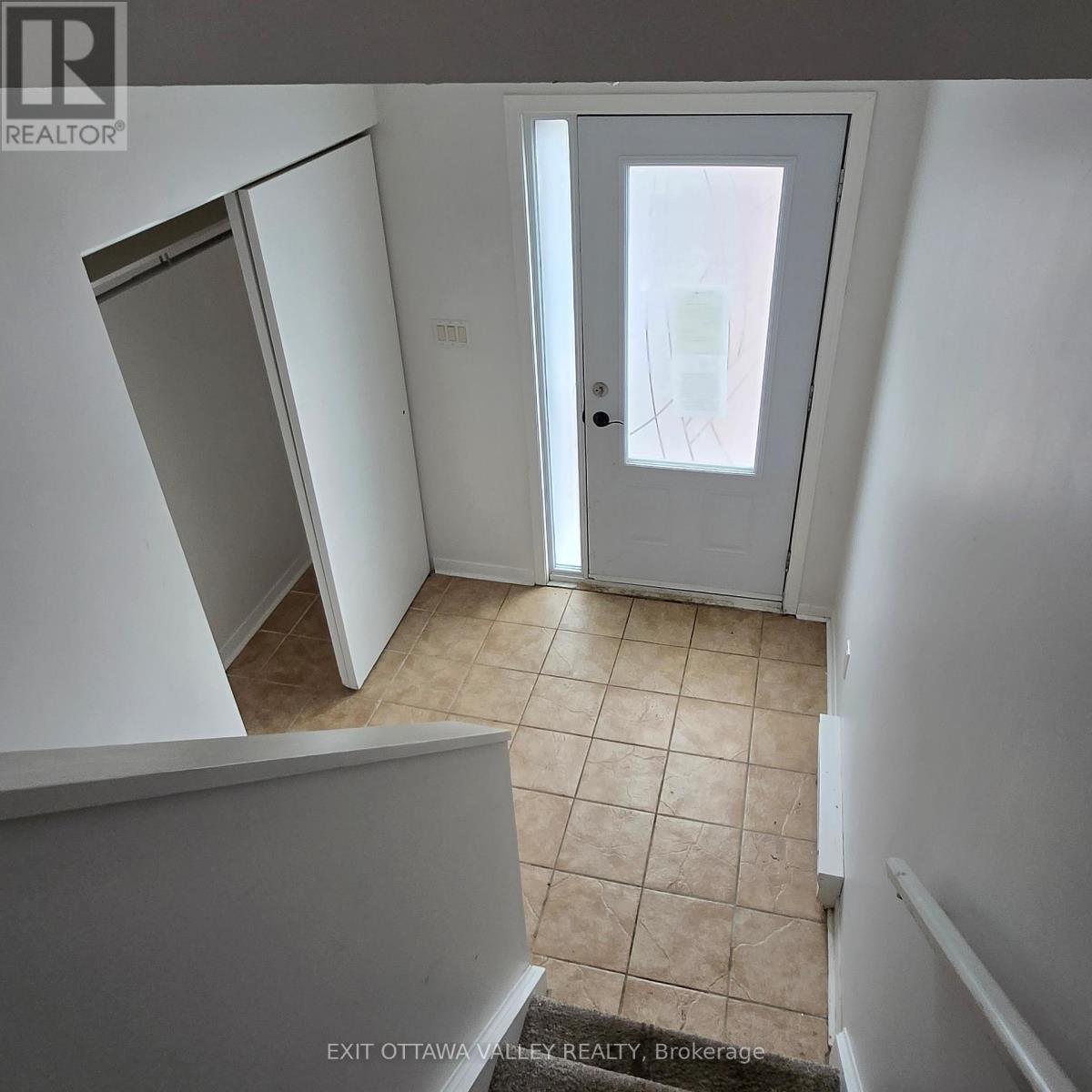 3 - 10 Charles Street, Arnprior, Ontario  K7S 1A7 - Photo 5 - X12753354