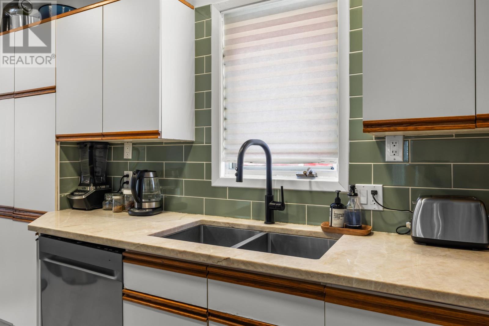 67 Hillsborough Street, Charlottetown, Prince Edward Island C1A 4W3 - Photo 13 - 202602002