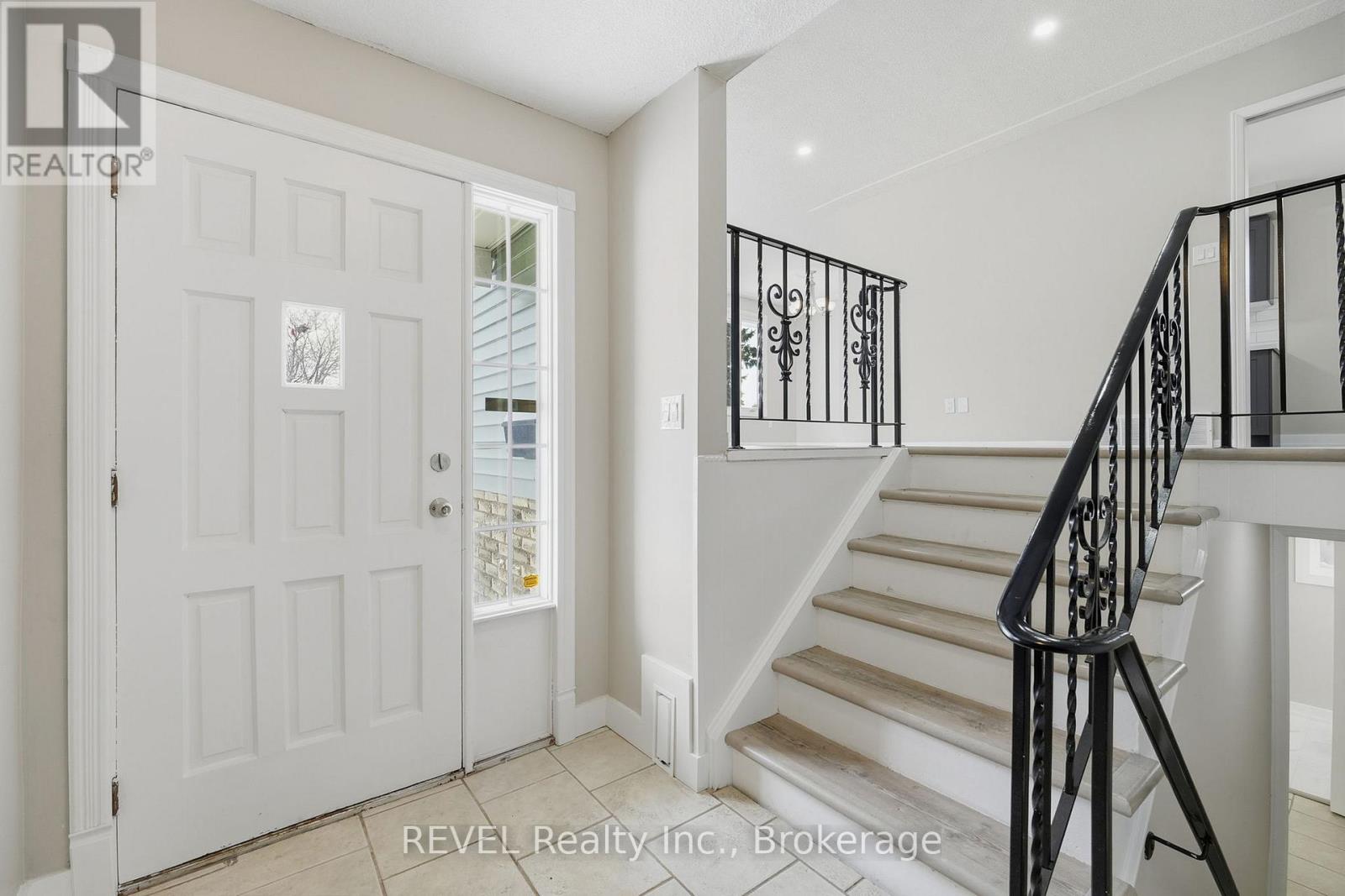 8230 Westwood Street, Niagara Falls, Ontario  L2H 1Y4 - Photo 5 - X12753334