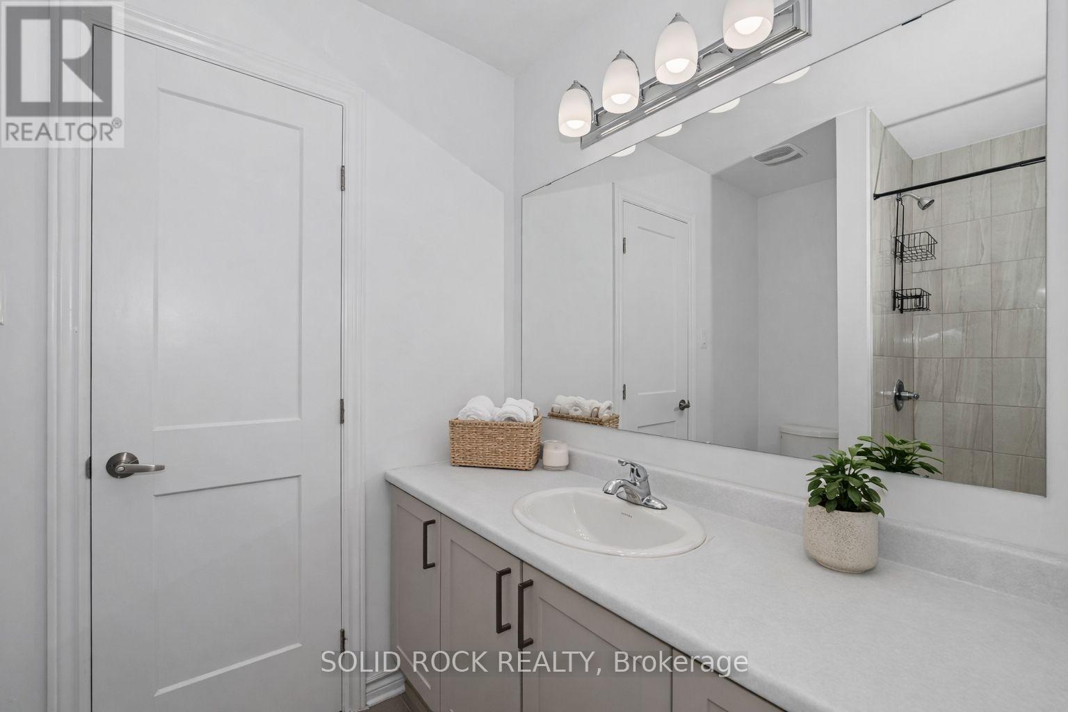 149 Minikan Street, Ottawa, Ontario  K1X 0E5 - Photo 23 - X12381381