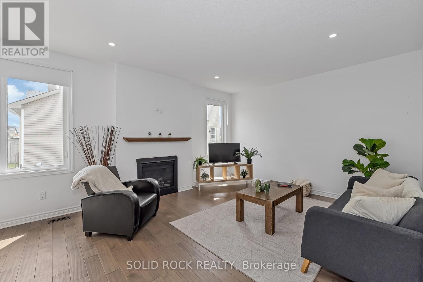 149 Minikan Street, Ottawa, Ontario  K1X 0E5 - Photo 9 - X12381381