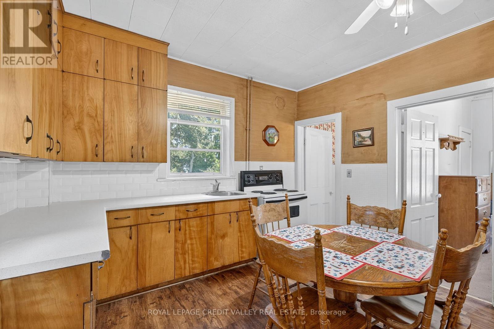 34 Joseph Street, Brampton, Ontario  L6X 1H6 - Photo 17 - W12436248