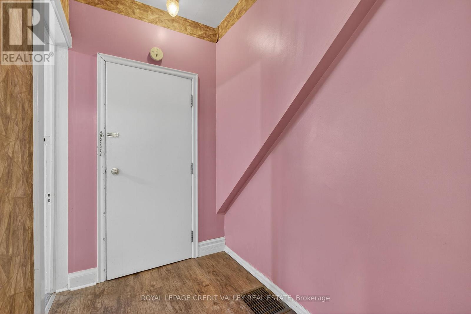 34 Joseph Street, Brampton, Ontario  L6X 1H6 - Photo 14 - W12436248