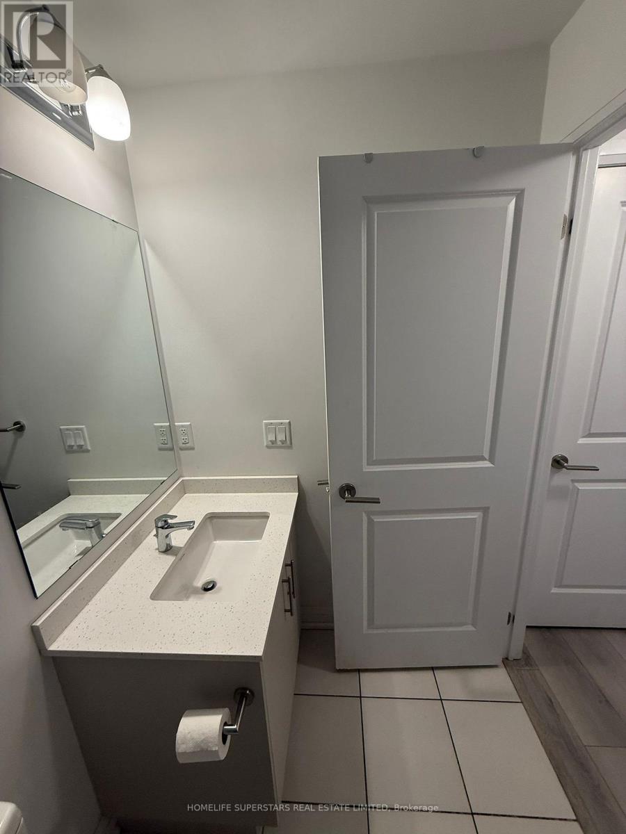 137 - 85 Attmar Drive N, Brampton, Ontario  L6P 0Y6 - Photo 2 - W12751462