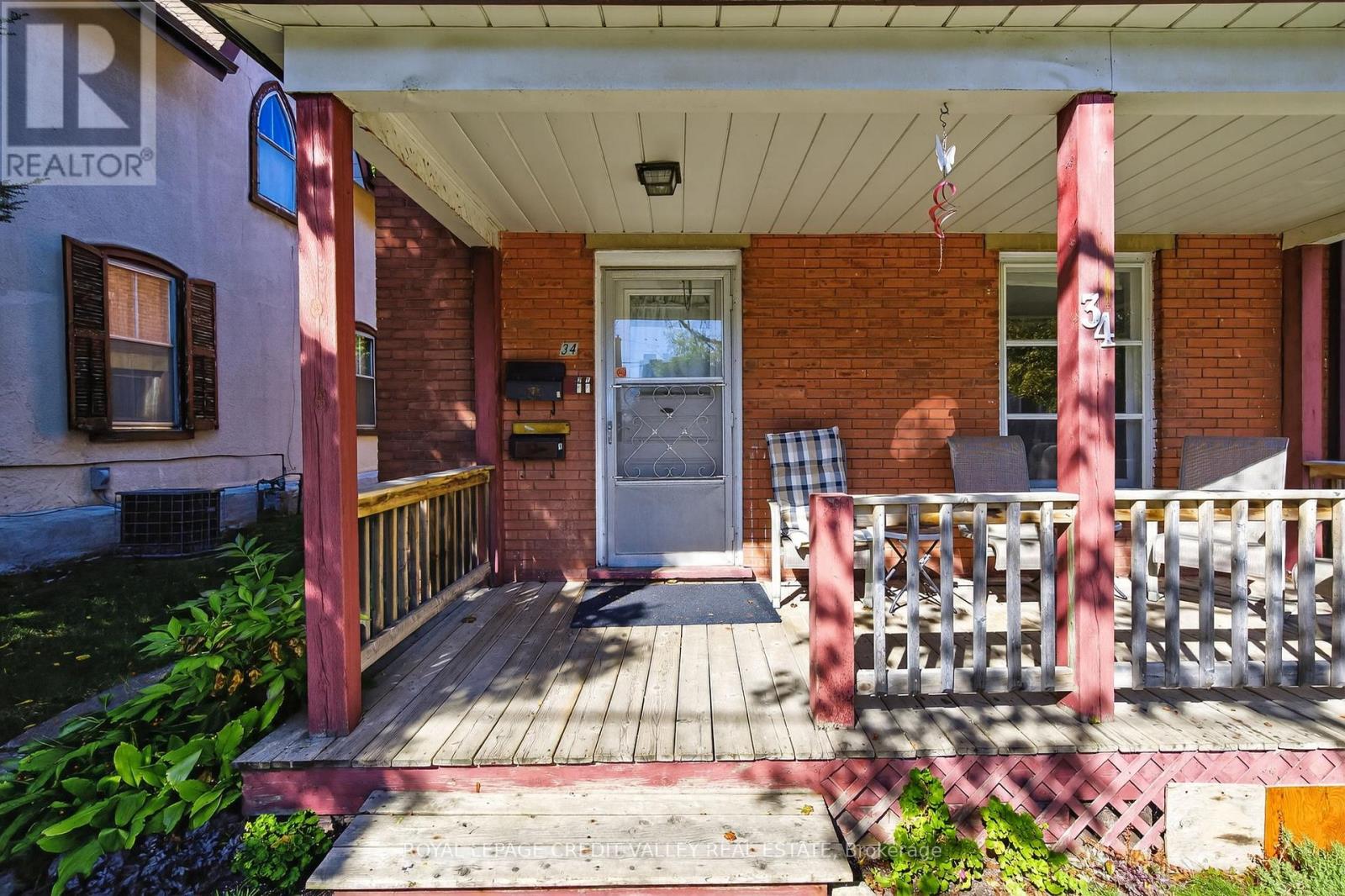 34 Joseph Street, Brampton, Ontario  L6X 1H6 - Photo 7 - W12436248