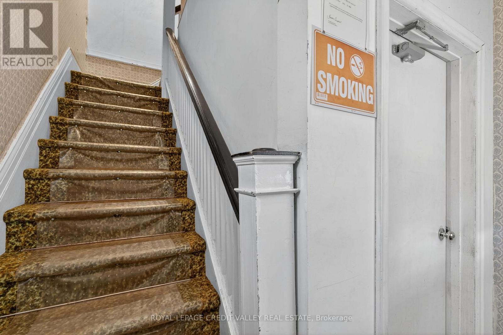 34 Joseph Street, Brampton, Ontario  L6X 1H6 - Photo 9 - W12436248