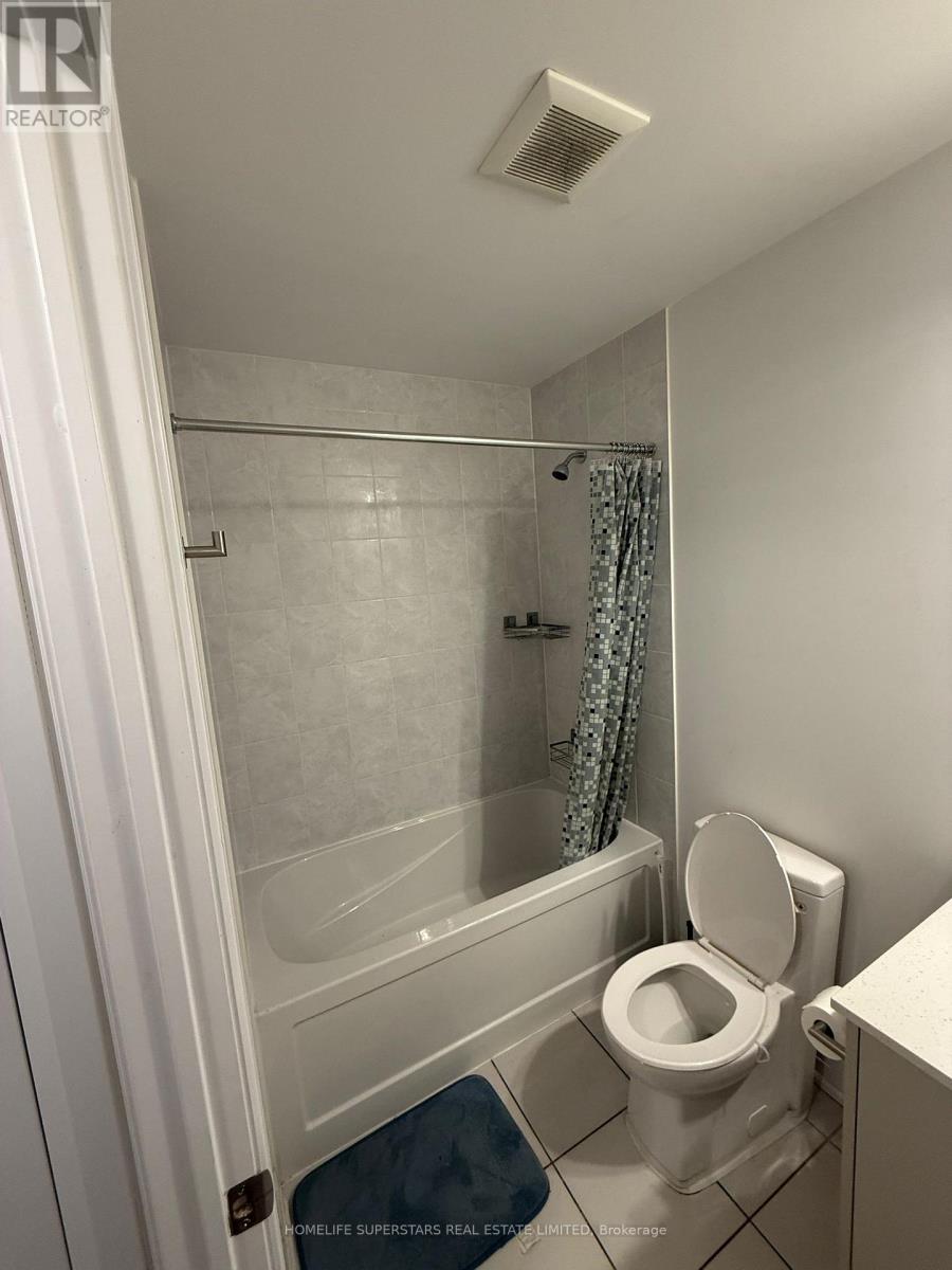 137 - 85 Attmar Drive N, Brampton, Ontario  L6P 0Y6 - Photo 3 - W12751462