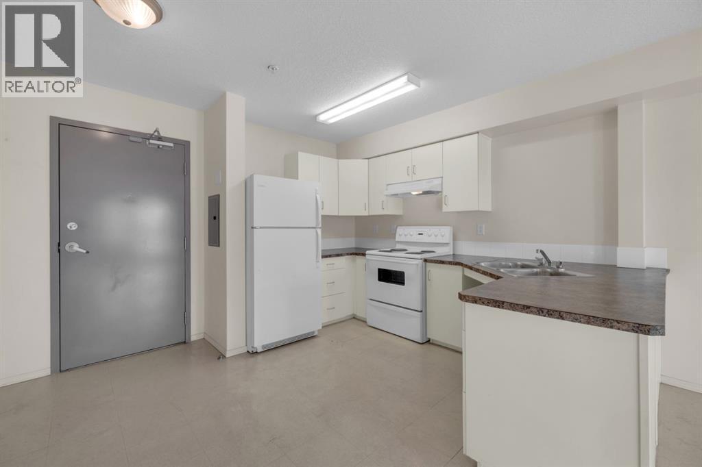 219, 80a Kelloway Crescent, Red Deer, Alberta  T4P 4G7 - Photo 6 - A2275111