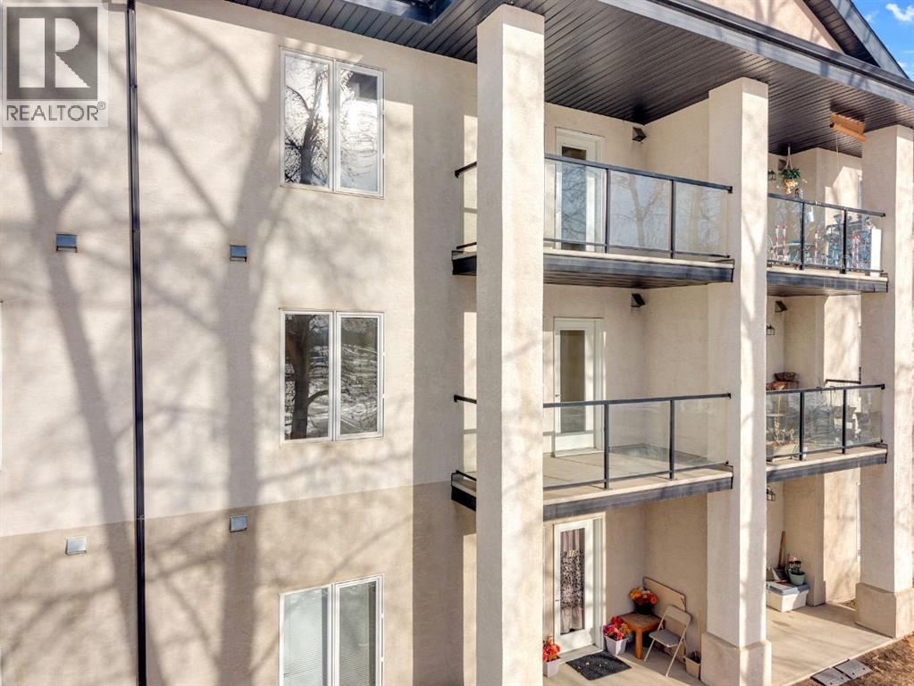 219, 80a Kelloway Crescent, Red Deer, Alberta  T4P 4G7 - Photo 3 - A2275111