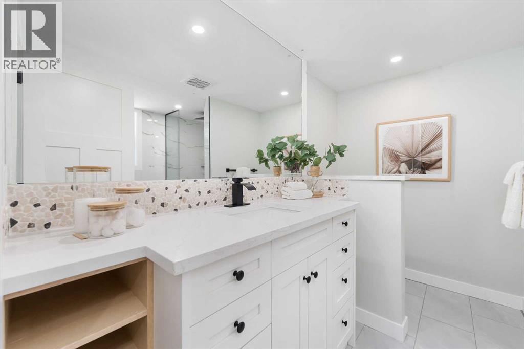 328 Cantrell Place Sw, Calgary, Alberta  T2W 2A3 - Photo 17 - A2279411