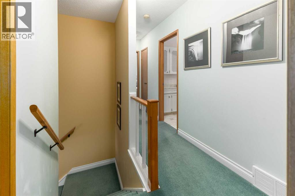 6701 Laird Court Sw, Calgary, Alberta  T3E 6G2 - Photo 24 - A2281673