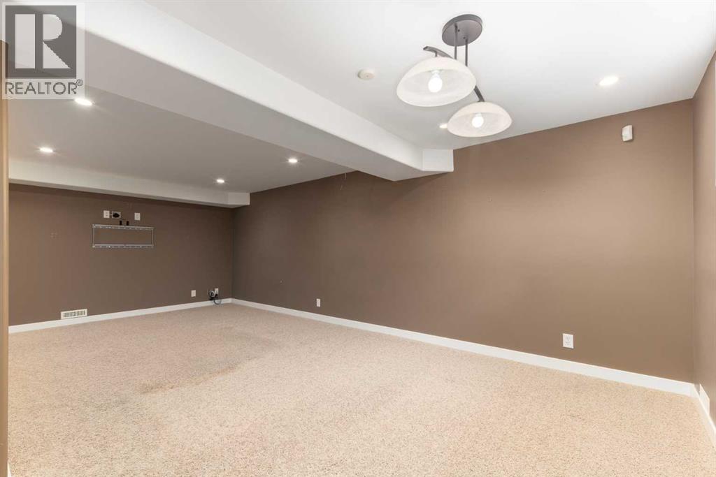 6701 Laird Court Sw, Calgary, Alberta  T3E 6G2 - Photo 41 - A2281673