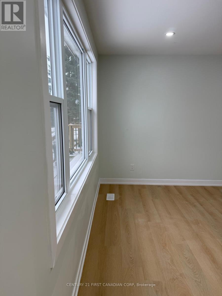 21 Vincent Crescent, London South, Ontario  N6C 4X9 - Photo 10 - X12744790