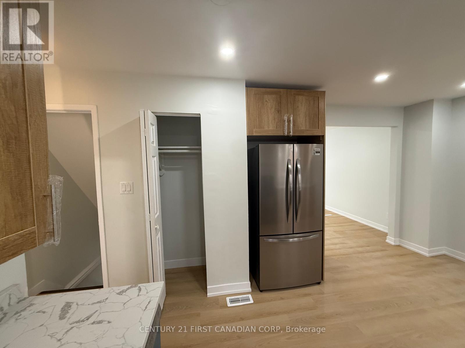 21 Vincent Crescent, London South, Ontario  N6C 4X9 - Photo 24 - X12744790