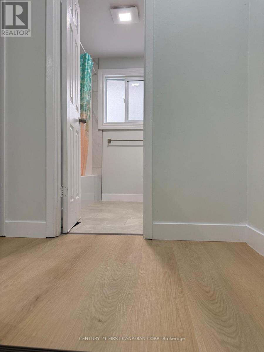 21 Vincent Crescent, London South, Ontario  N6C 4X9 - Photo 14 - X12744790