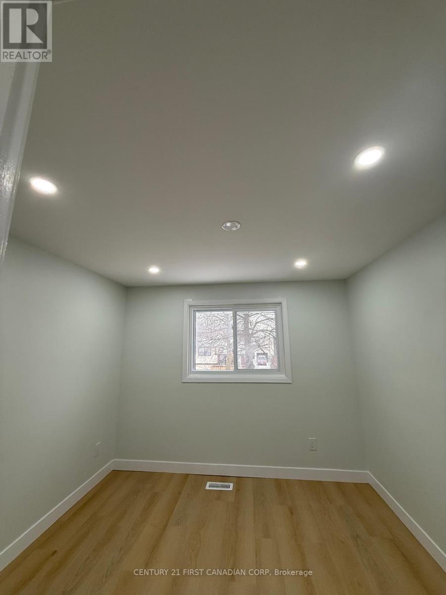 21 Vincent Crescent, London South, Ontario  N6C 4X9 - Photo 23 - X12744790