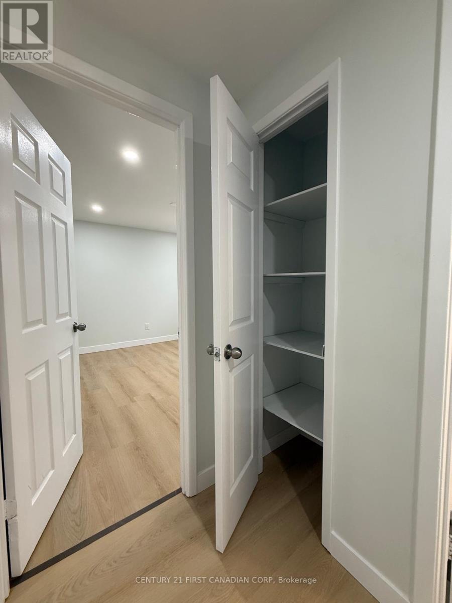 21 Vincent Crescent, London South, Ontario  N6C 4X9 - Photo 27 - X12744790