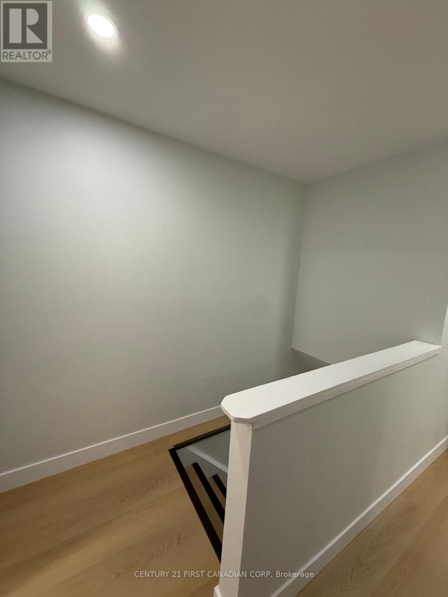 21 Vincent Crescent, London South, Ontario  N6C 4X9 - Photo 34 - X12744790