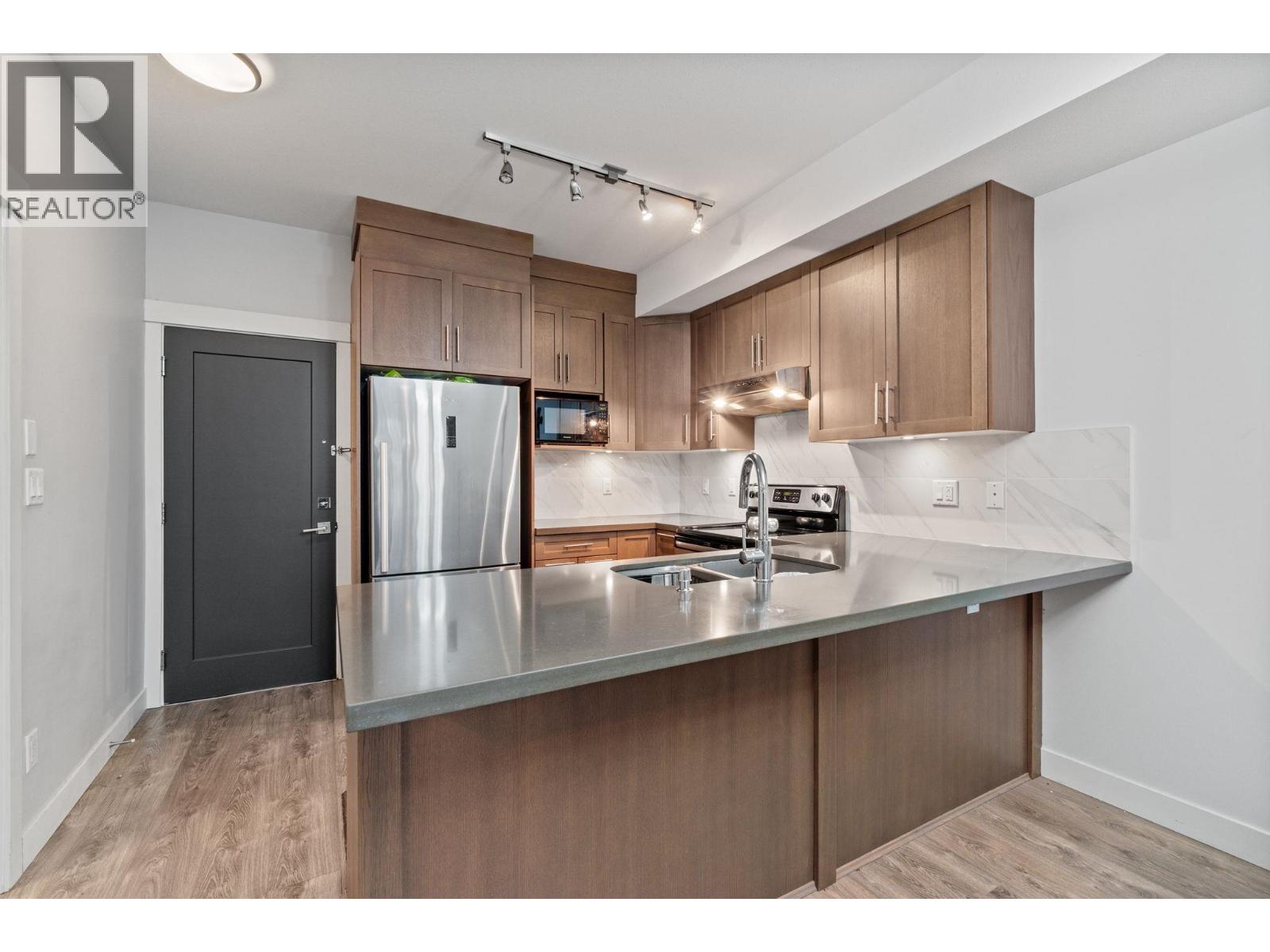 208 827 Roderick Avenue, Coquitlam, British Columbia  V3K 0E3 - Photo 5 - R3085752