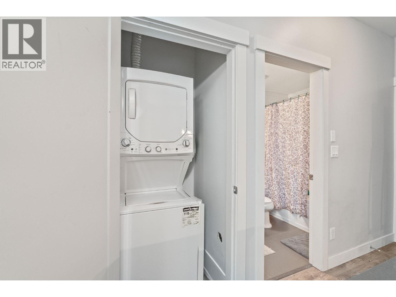 208 827 Roderick Avenue, Coquitlam, British Columbia  V3K 0E3 - Photo 13 - R3085752