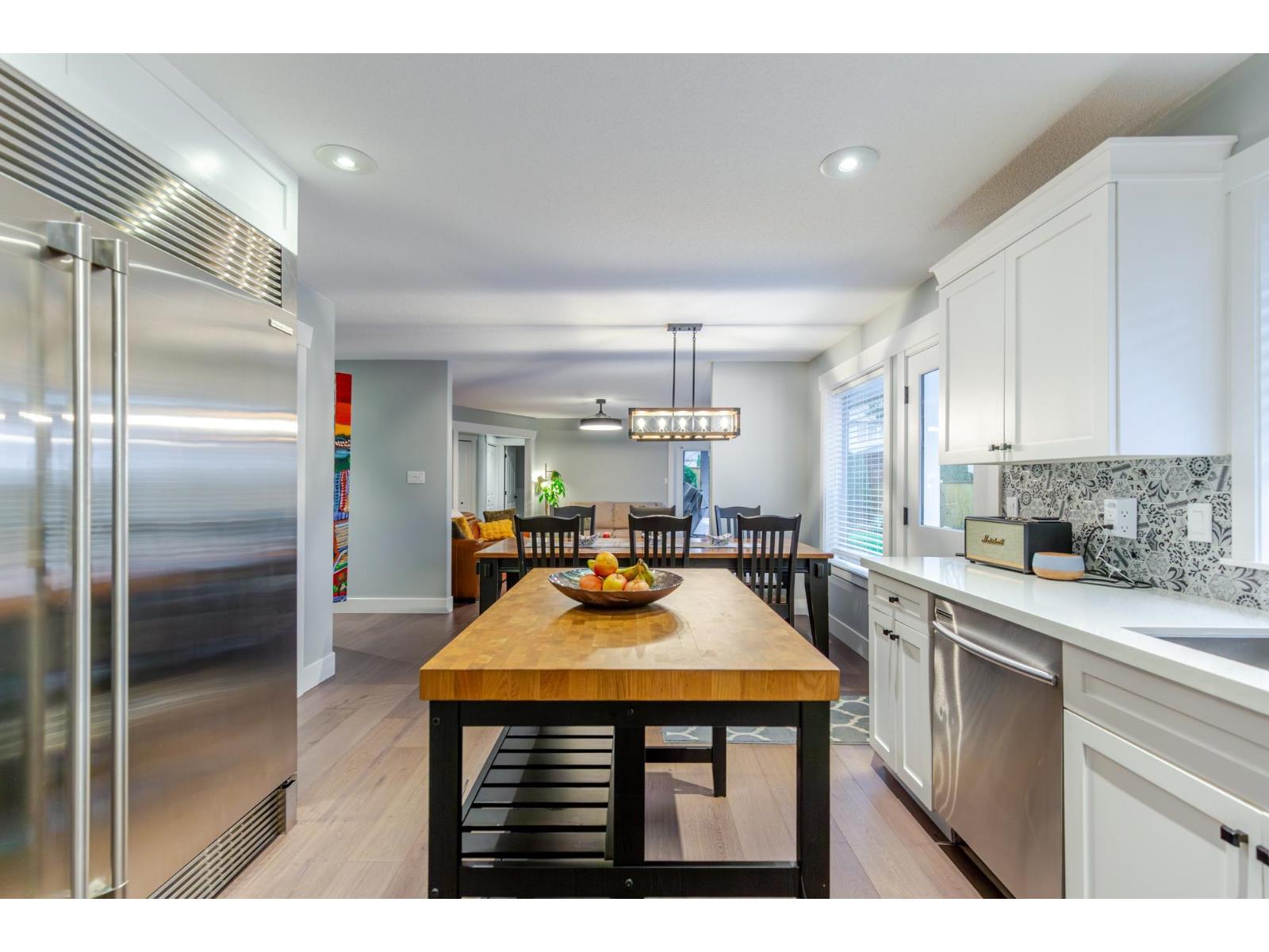 21018 45 Avenue, Langley, British Columbia  V3A 8Z4 - Photo 6 - R3084352