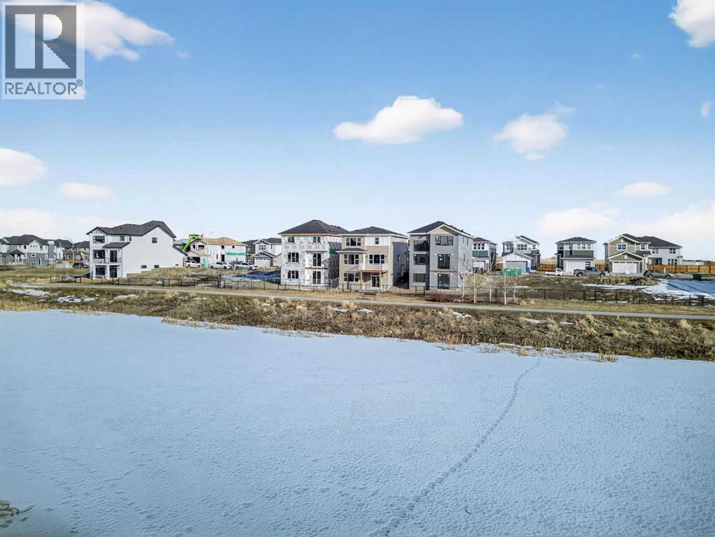 298 Kinniburgh Loop, Chestermere, Alberta  T1X 3C3 - Photo 3 - A2279032