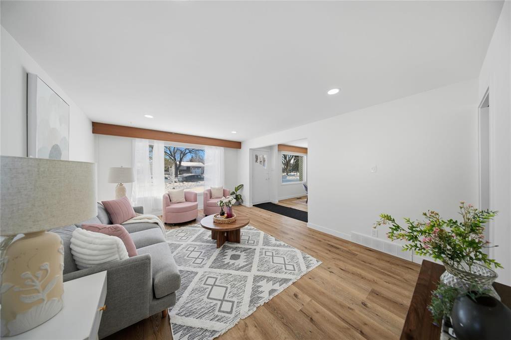 1054 Sinclair Street, Winnipeg, Manitoba  R2V 2Y5 - Photo 10 - 202601874