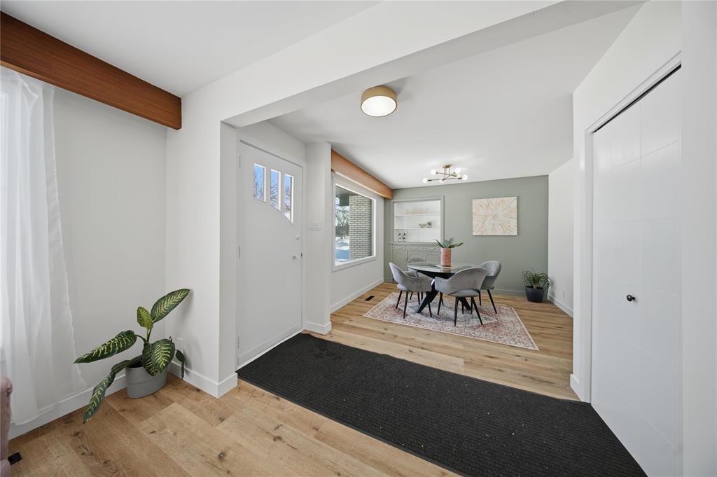 1054 Sinclair Street, Winnipeg, Manitoba  R2V 2Y5 - Photo 4 - 202601874