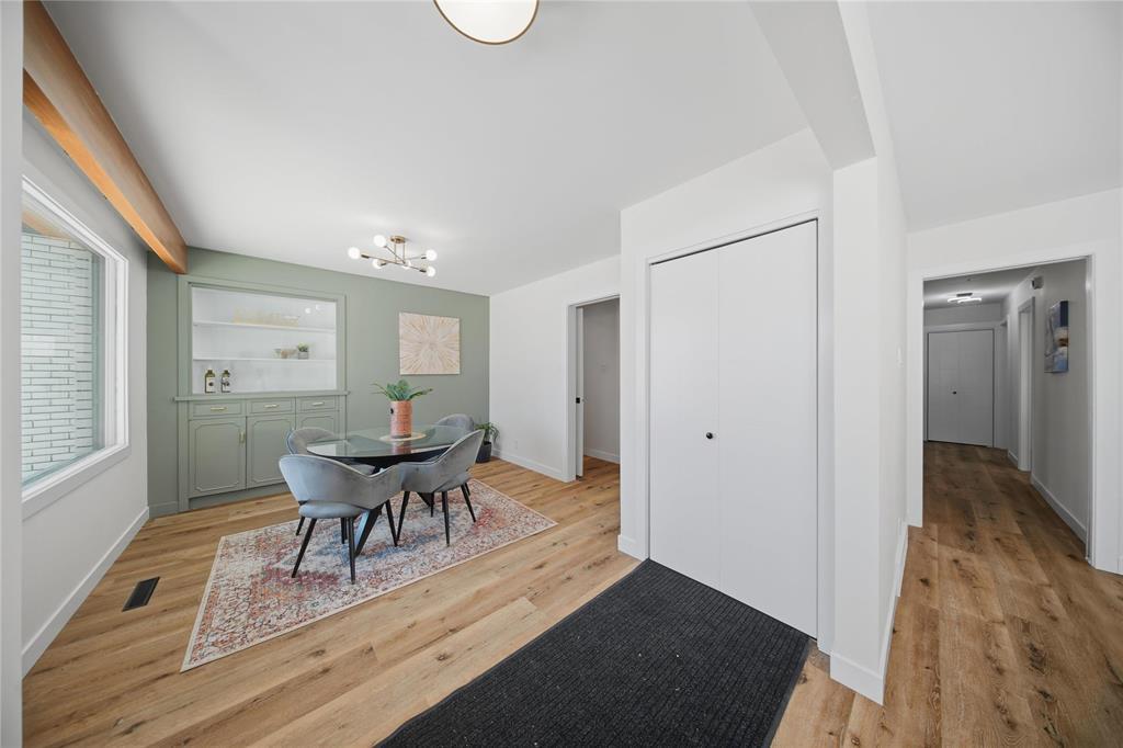 1054 Sinclair Street, Winnipeg, Manitoba  R2V 2Y5 - Photo 5 - 202601874