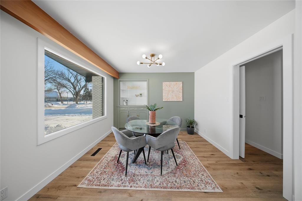 1054 Sinclair Street, Winnipeg, Manitoba  R2V 2Y5 - Photo 6 - 202601874