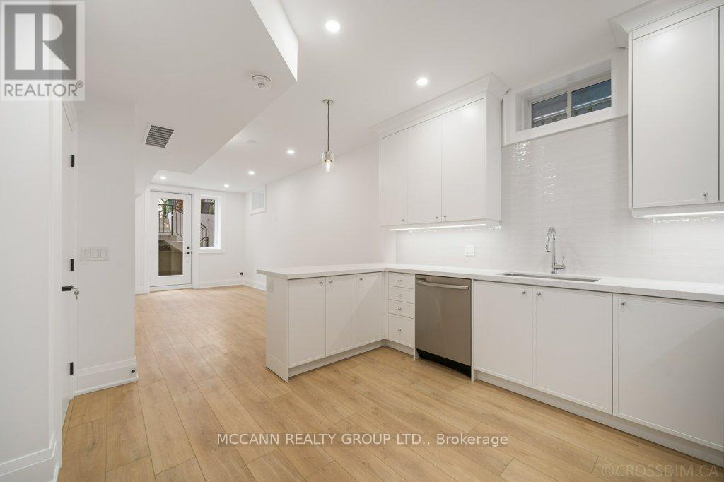 72 Woburn Avenue, Toronto, Ontario  M5M 1K6 - Photo 37 - C12753218