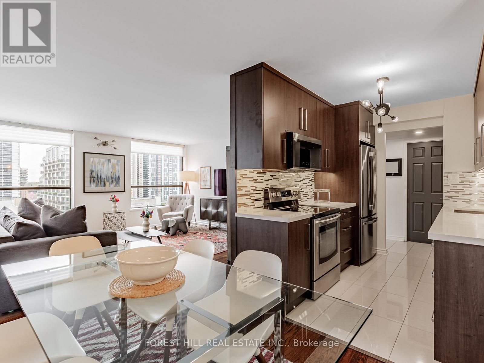 902 - 47 St Clair Avenue W, Toronto, Ontario  M4V 3A5 - Photo 14 - C12753224