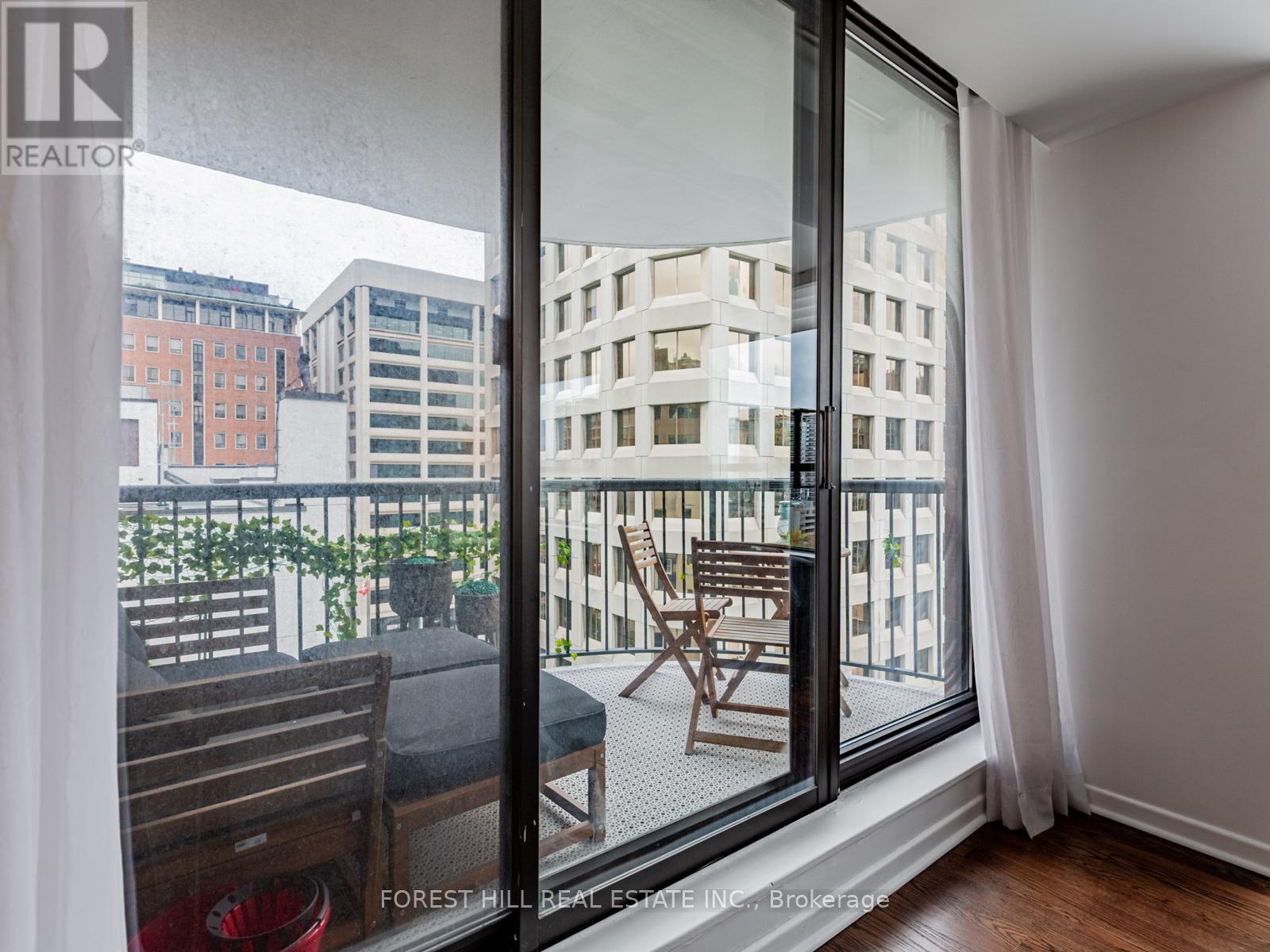 902 - 47 St Clair Avenue W, Toronto, Ontario  M4V 3A5 - Photo 15 - C12753224