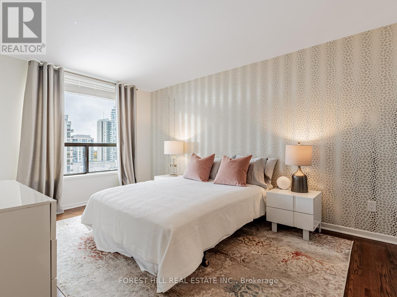 902 - 47 St Clair Avenue W, Toronto, Ontario  M4V 3A5 - Photo 18 - C12753224