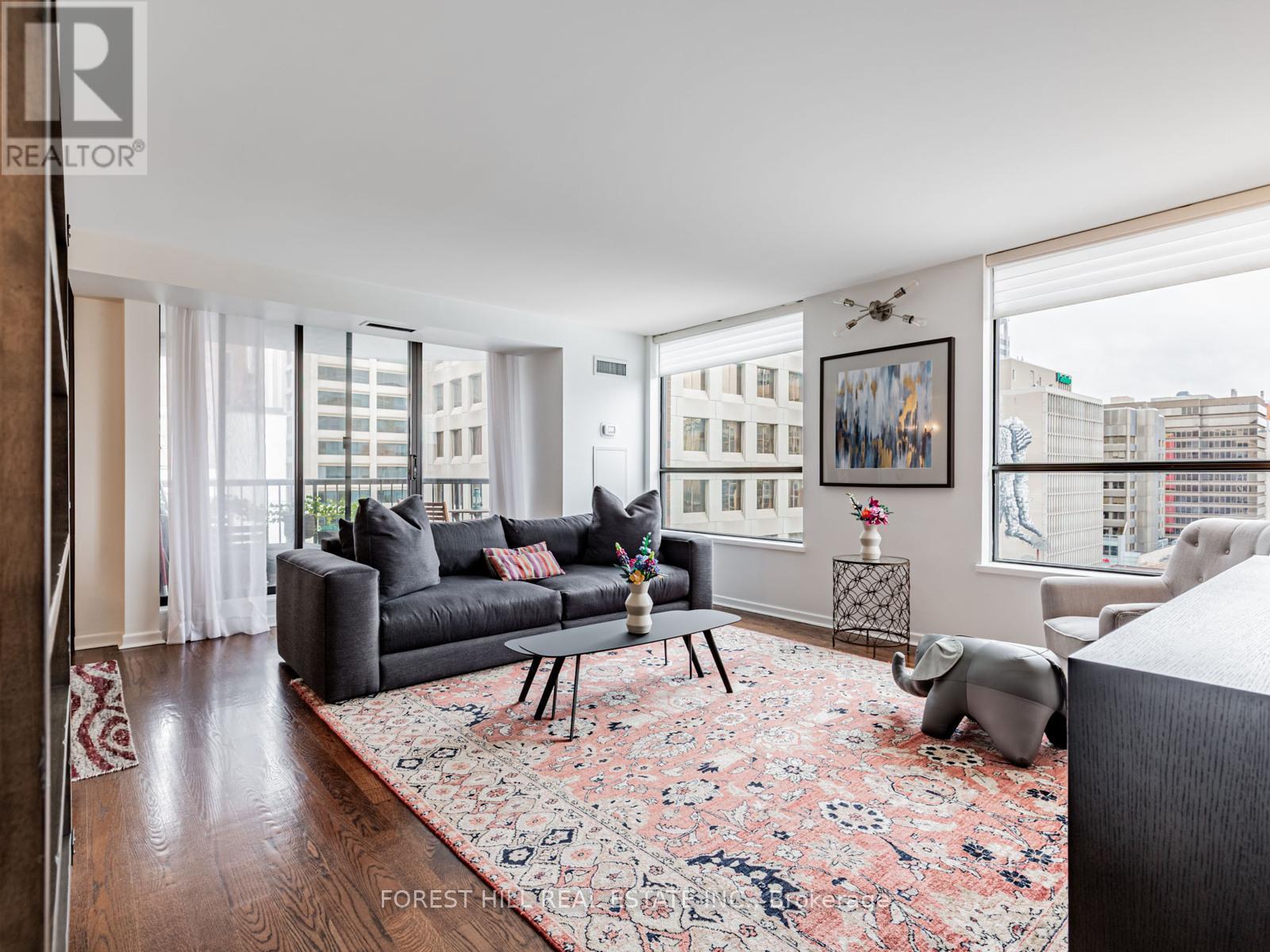 902 - 47 St Clair Avenue W, Toronto, Ontario  M4V 3A5 - Photo 2 - C12753224