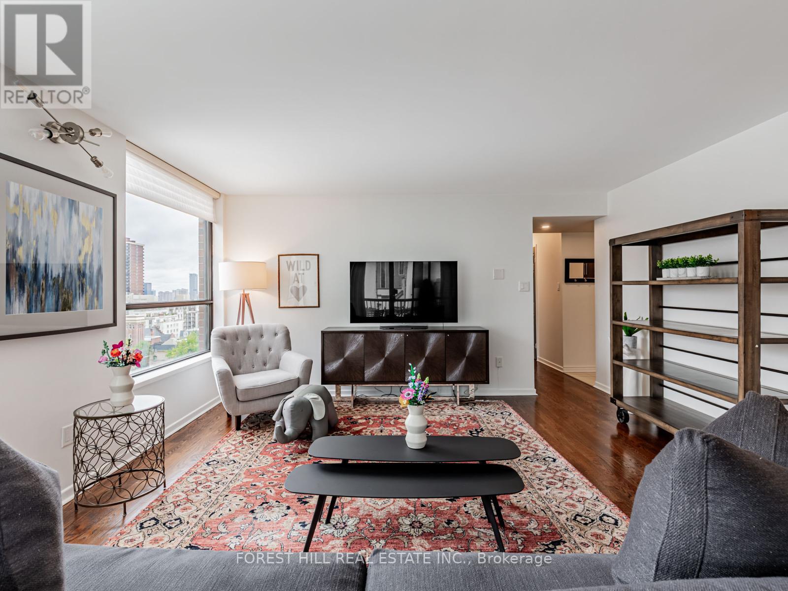 902 - 47 St Clair Avenue W, Toronto, Ontario  M4V 3A5 - Photo 5 - C12753224