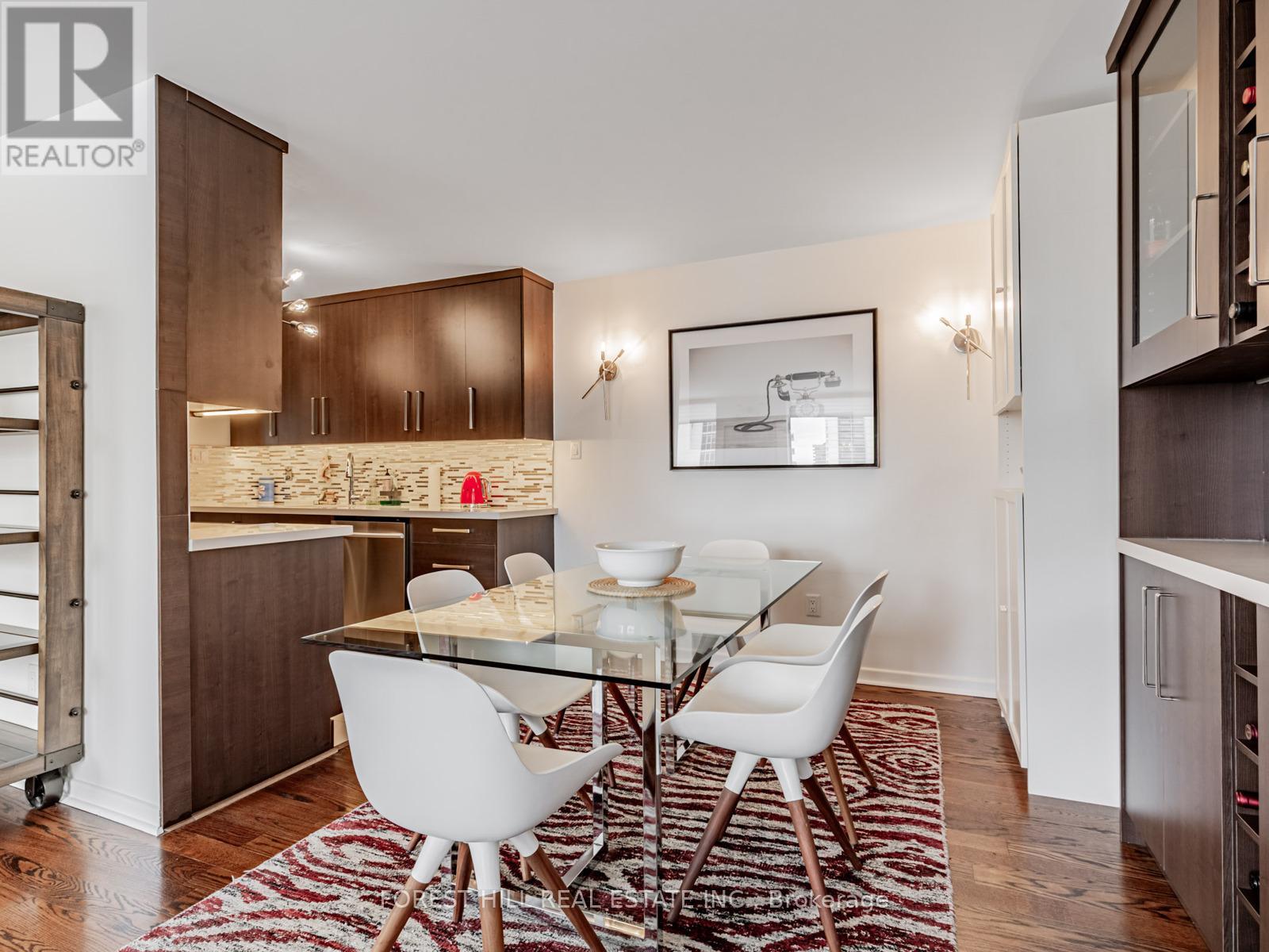 902 - 47 St Clair Avenue W, Toronto, Ontario  M4V 3A5 - Photo 8 - C12753224