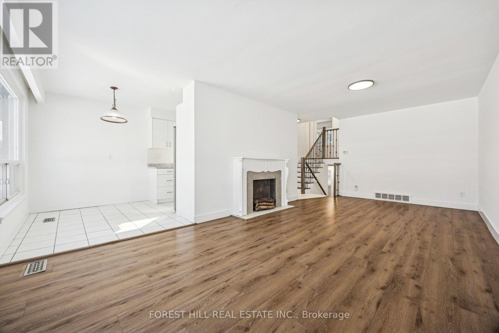 26 Fenside Drive, Toronto, Ontario  M3A 2V3 - Photo 8 - C12753284