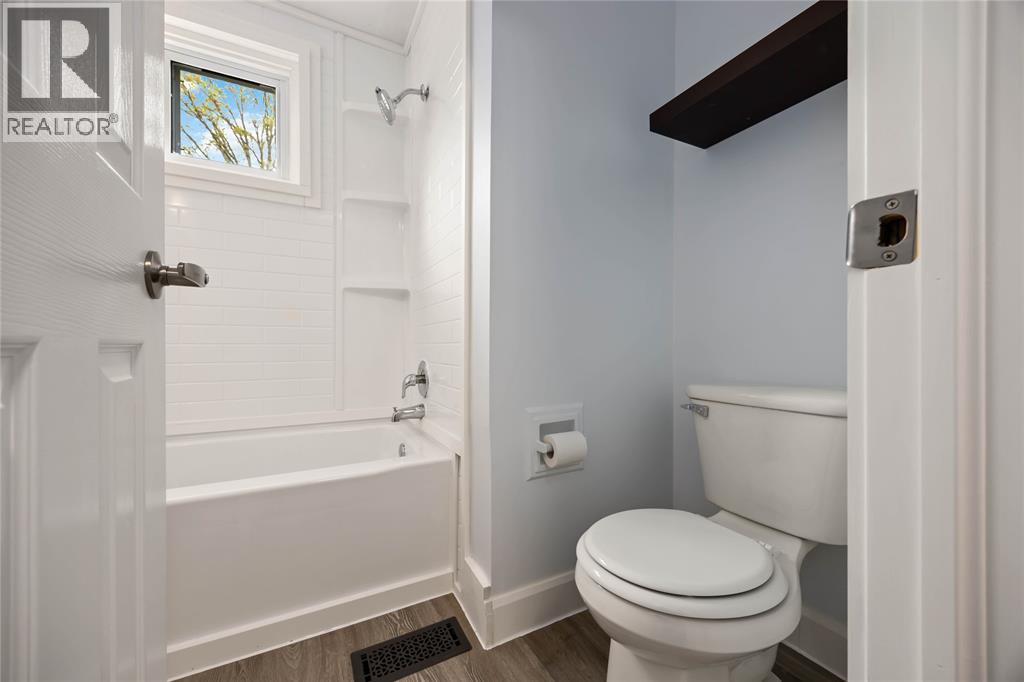 110 Fairview Place, Sarnia, Ontario  N7S 4E1 - Photo 18 - 26002475