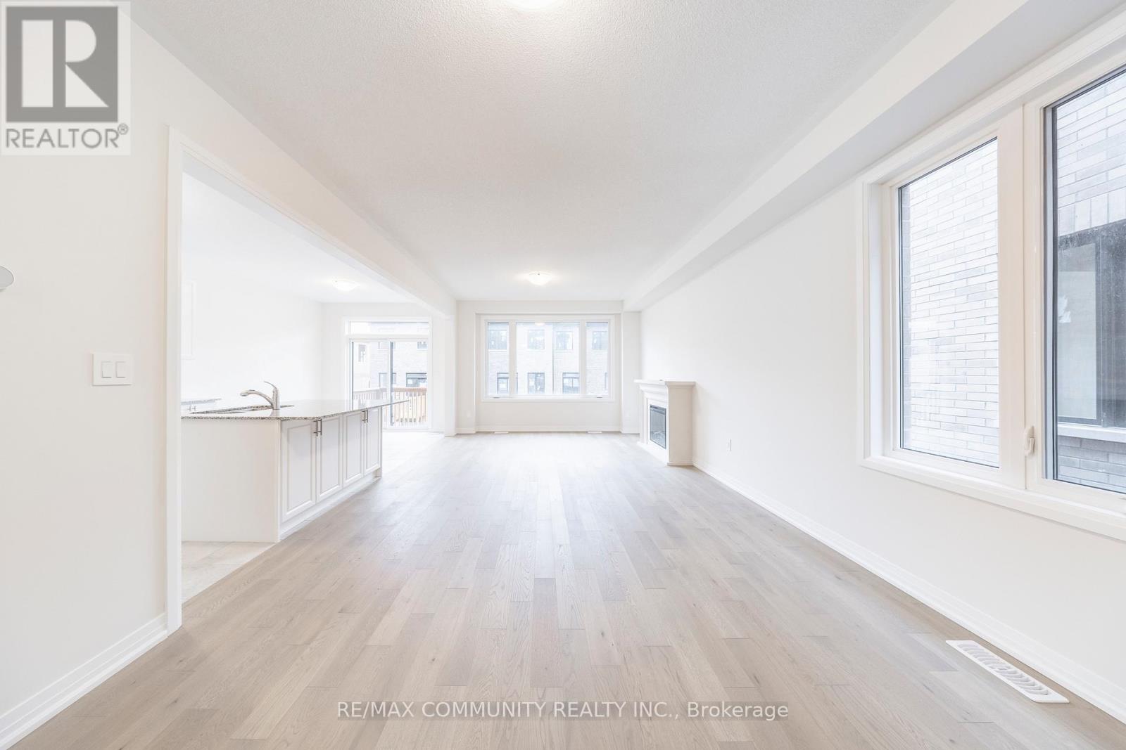 1811 Narcissus Gardens, Pickering, Ontario  L1Y 0B6 - Photo 6 - E12753306