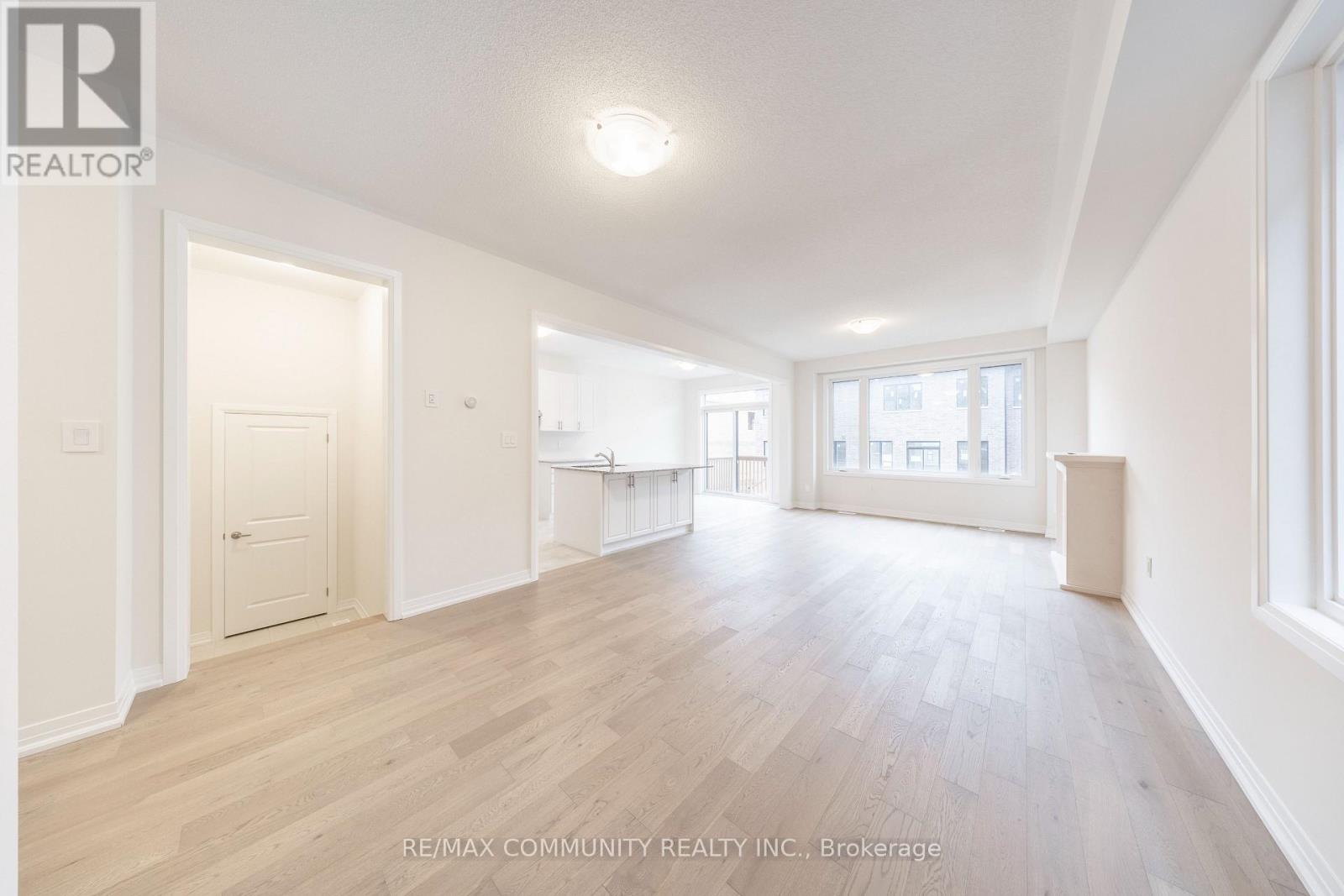 1811 Narcissus Gardens, Pickering, Ontario  L1Y 0B6 - Photo 7 - E12753306