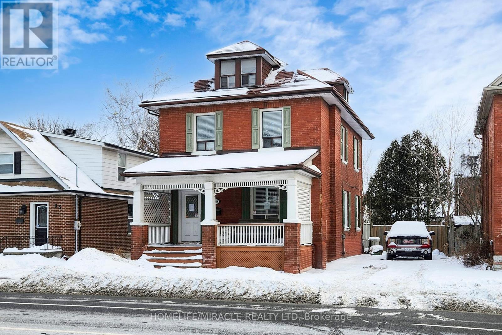 99 Adelaide Avenue W, Oshawa, Ontario  L1G 1Y5 - Photo 2 - E12753352