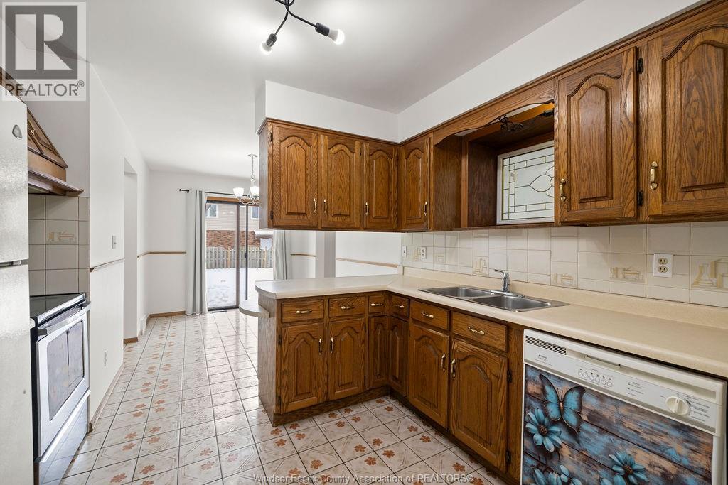 3805 Borrelli, Windsor, Ontario N9G 2H7 - Photo 11 - 26002485