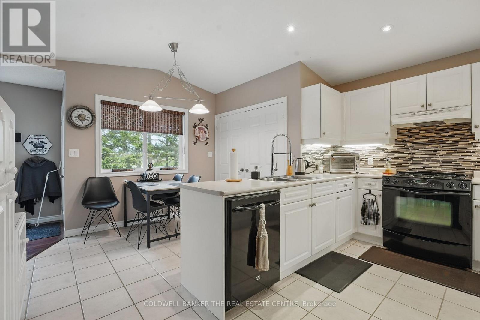 15 Recreation Drive, Innisfil, Ontario  L9S 1N5 - Photo 12 - N12753194