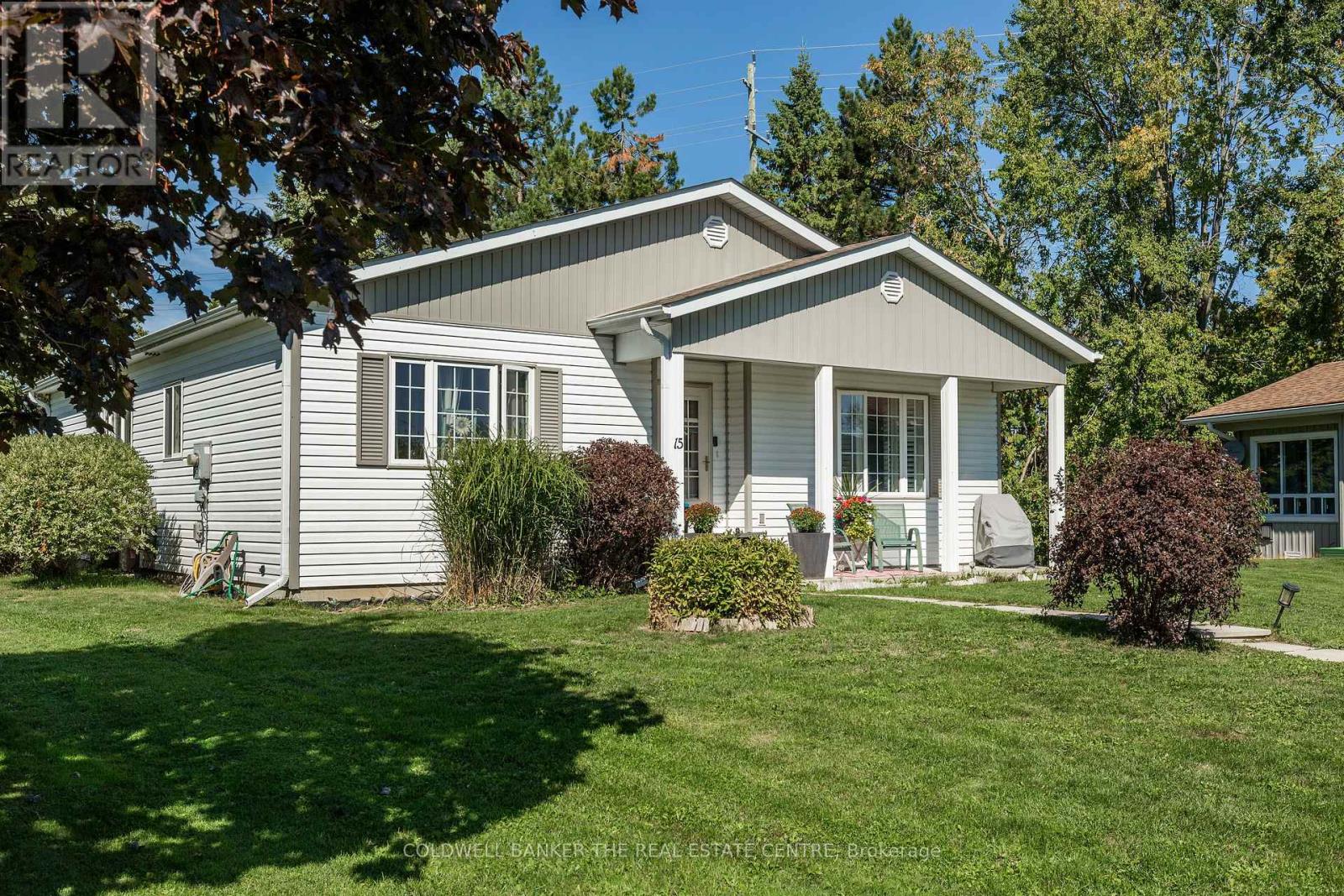 15 Recreation Drive, Innisfil, Ontario  L9S 1N5 - Photo 2 - N12753194