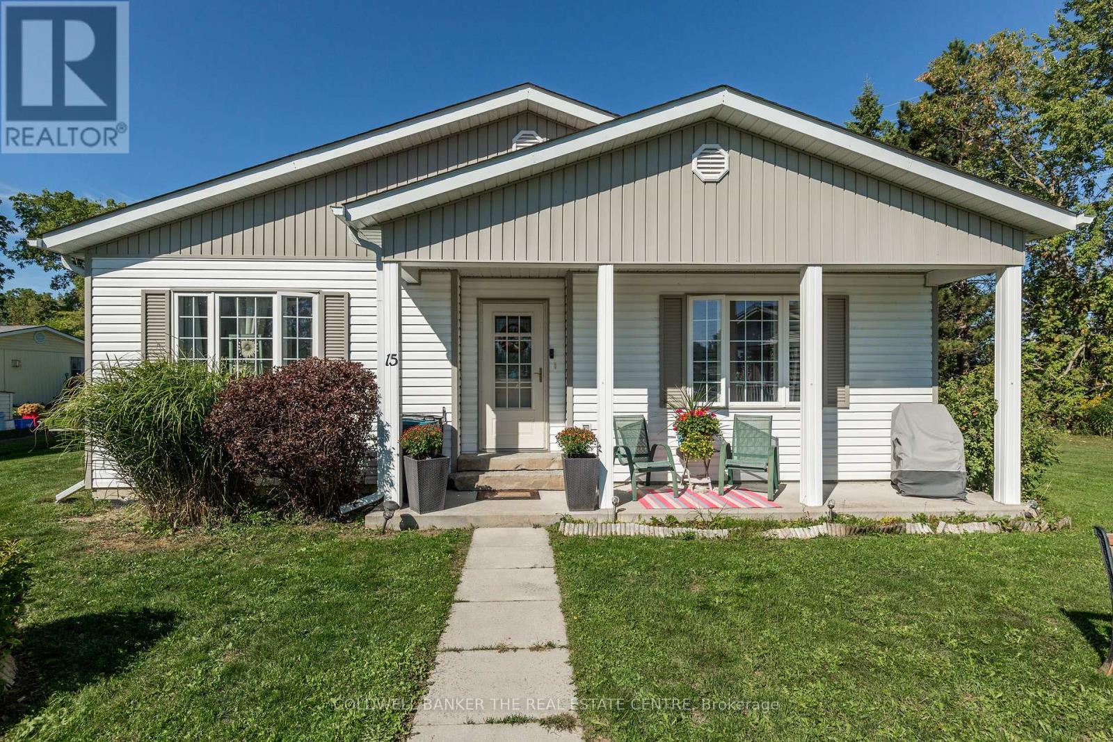 15 Recreation Drive, Innisfil, Ontario  L9S 1N5 - Photo 3 - N12753194