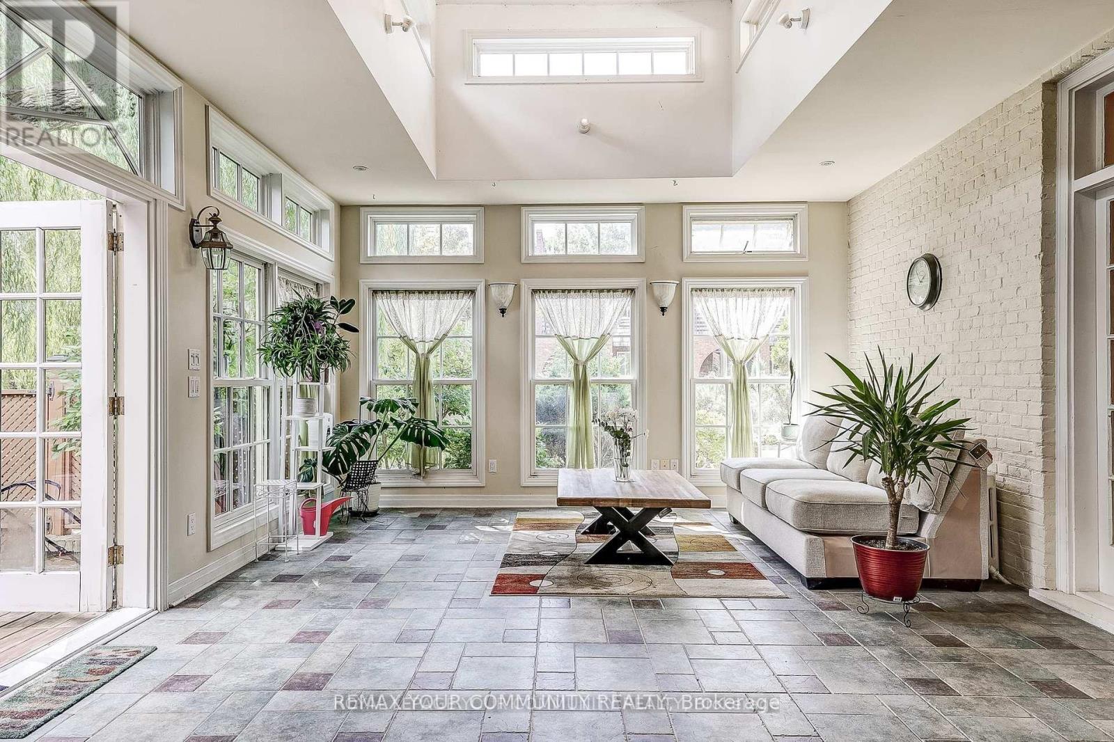 54 Cricklewood Crescent, Markham, Ontario  L3T 4T9 - Photo 15 - N12753202