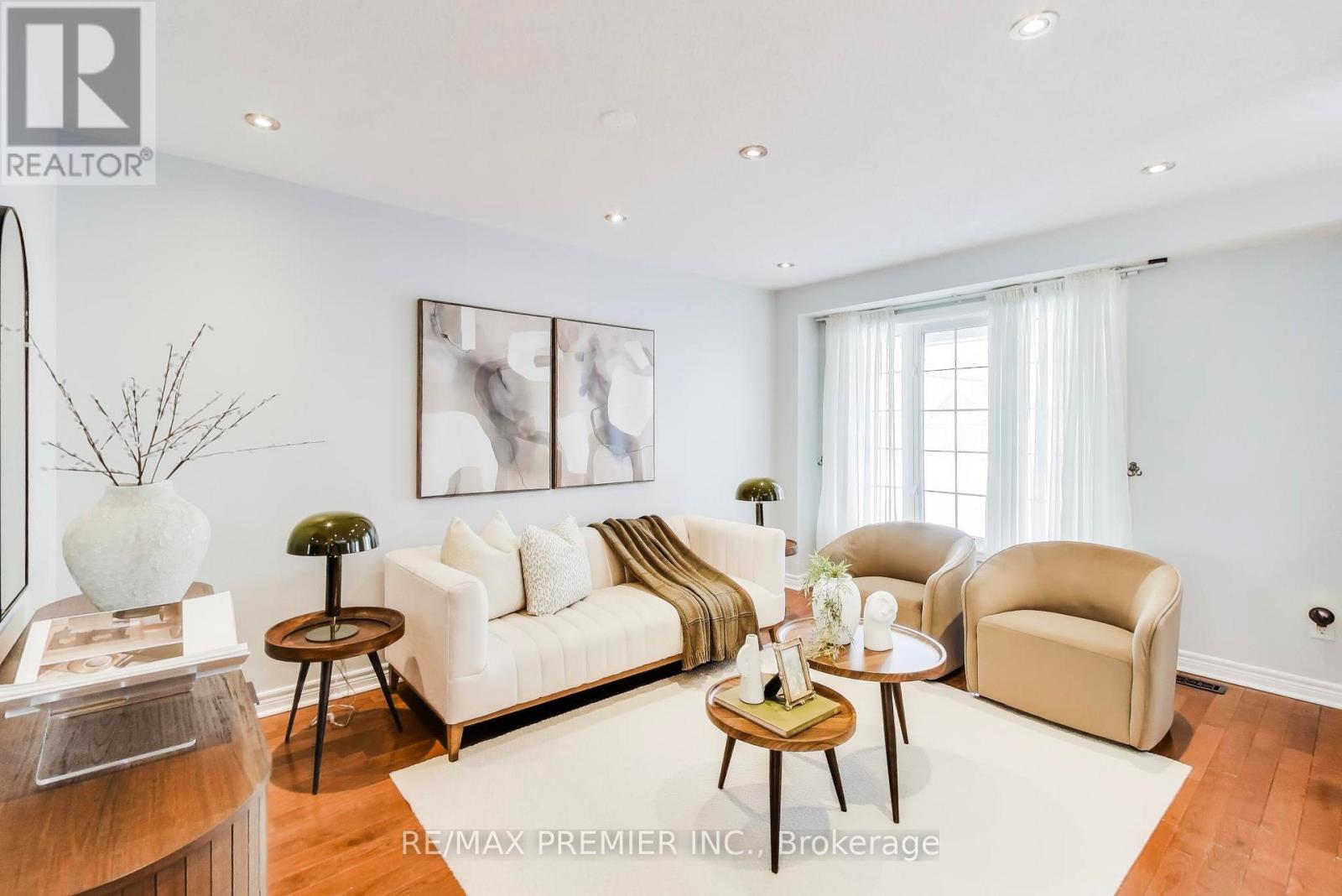 135 Richard Coulson Crescent, Whitchurch-Stouffville, Ontario  L4A 0H9 - Photo 7 - N12753254